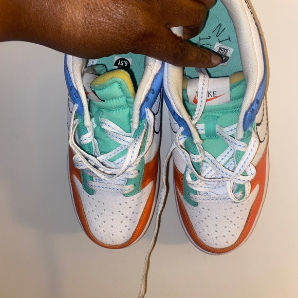 Nike Dunk Low - Picture 4 of 8